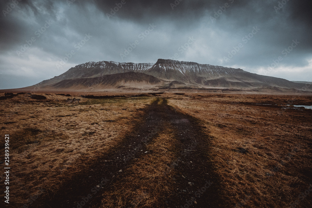 Iceland - Mountainscape