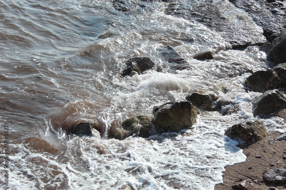 Obraz premium water on the rocks