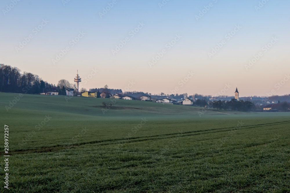 Fototapeta premium Landschaftsaufnahme Ansfelden in Oberösterreich / Österreich