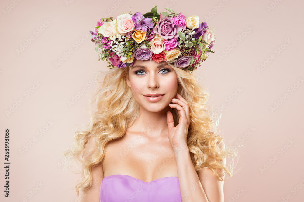 Fashion Models Flowers Wreath Beauty Portrait, Woman Nude Makeup with Rose Flower in Hairstyle, Beautiful Girl Studio Shot