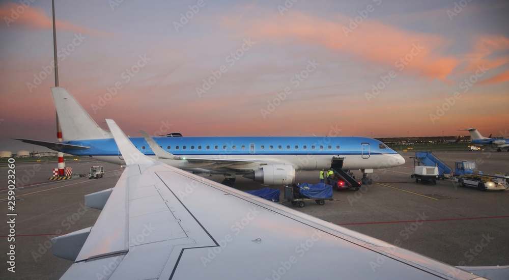 Εκτύπωση καμβά Airplane at Amsterdam Airport Schiphol. Netherlands