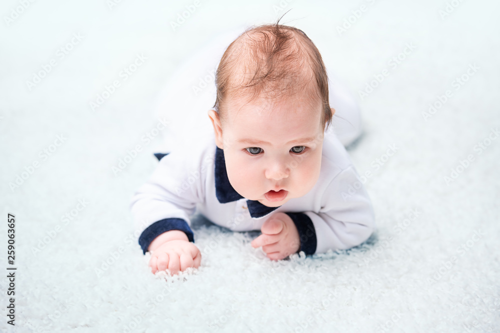 beautiful crawling baby beautiful crawling baby