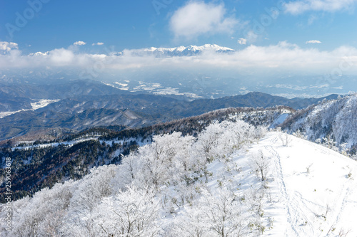 Wallpaper Mural 雲上の乗鞍岳 Torontodigital.ca