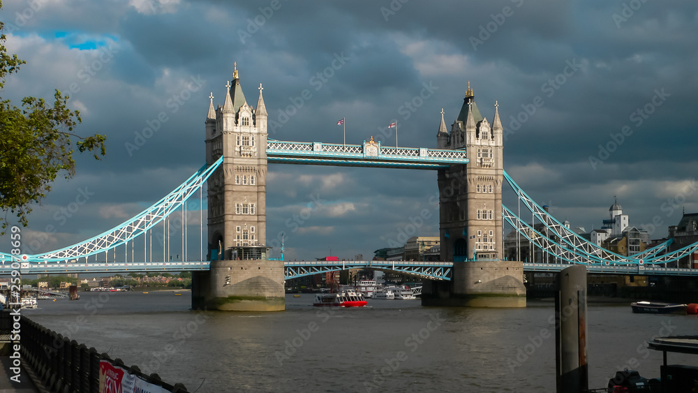 Fototapeta premium Tower Bridge London