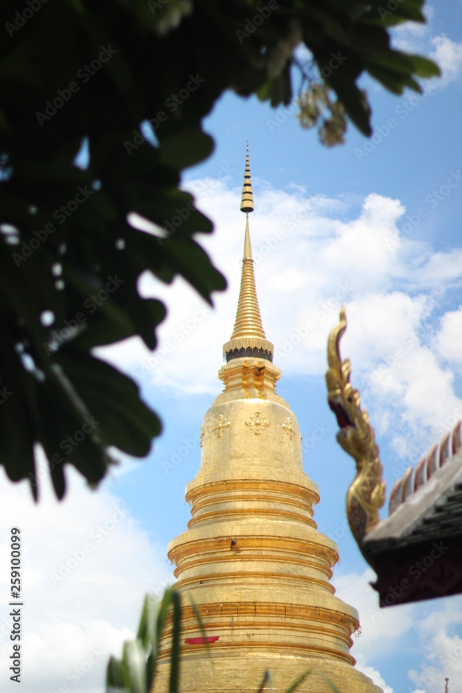 Naklejka premium pagoda in thailand