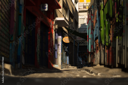 athens alley © Yiannis