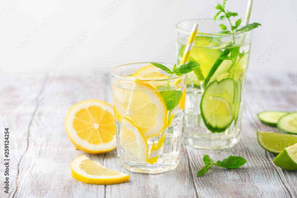 Fototapeta premium Infused water with fresh citrus fruits and ice