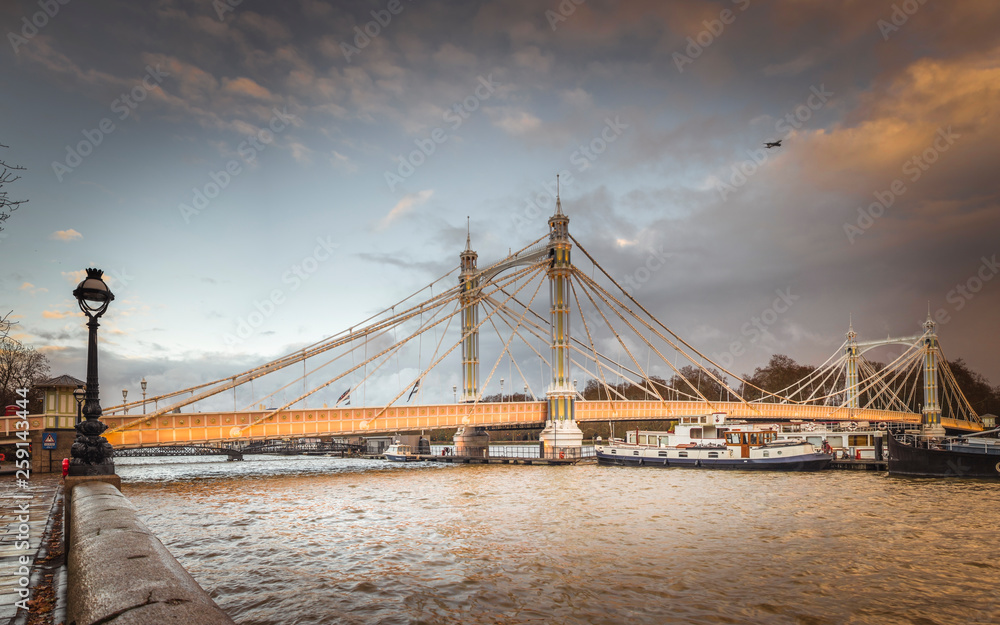 London- Albert Bridge between Chelsea and Battersea 