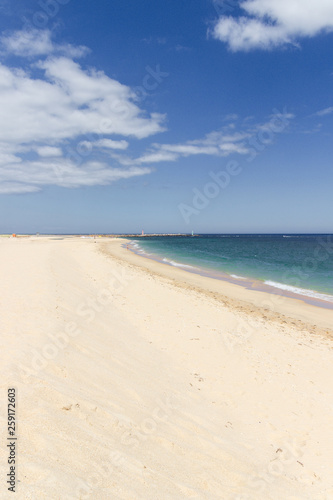 Ilha Deserta in Faro in Algarve (Portugal) © julen