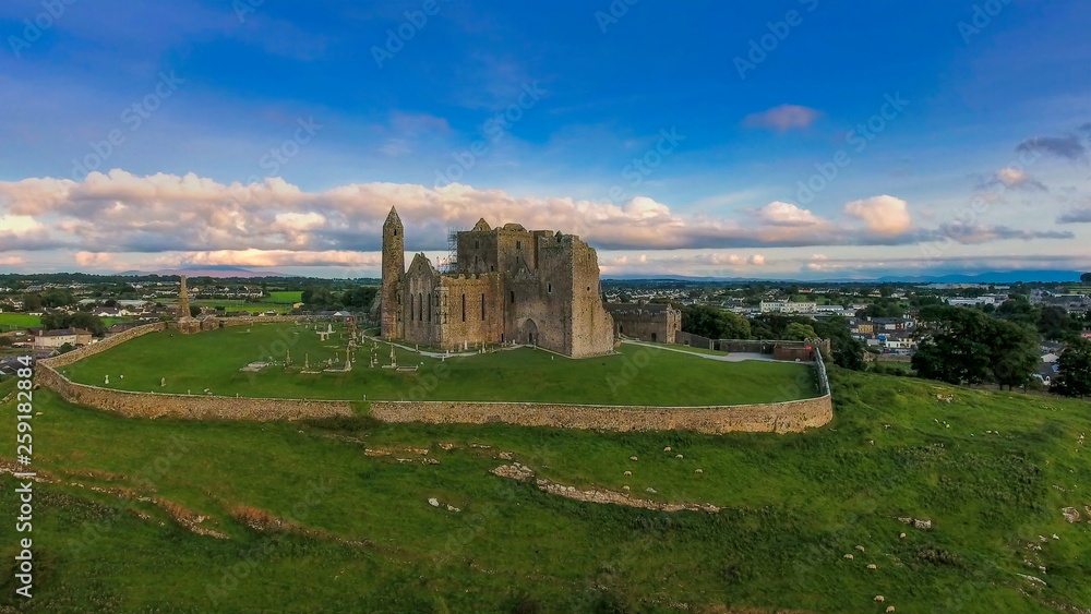12125_The_back_view_of_the_Rock_of_Cashel_in_the_hill_in_Ireland.jpg