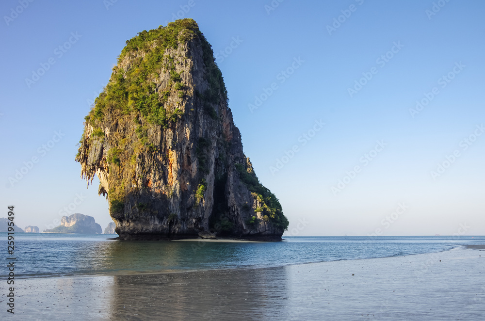 Fototapeta premium Beautiful limestone rock at Railay beach, Krabi province, Thailand