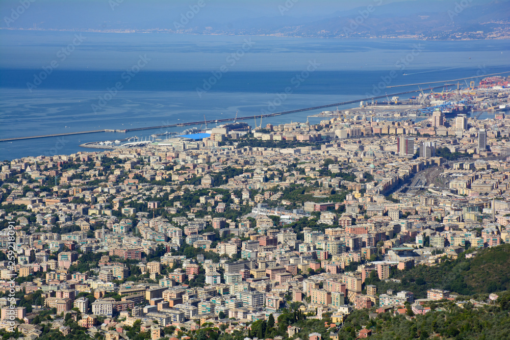 Panorama di Genova dall'alto