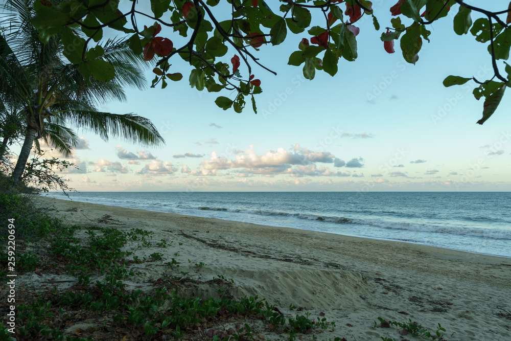 Sonnenuntergang bei Ellis Beach in Queensland Australien Sonnenuntergang bei Ellis Beach in Queensland Australien