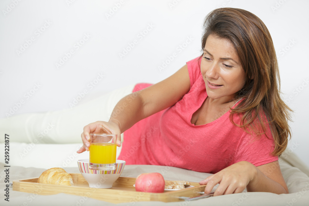 woman breakfast in bed