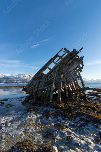 Schiffswrack in Tisness bei Tromsö