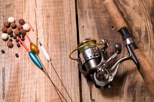 Spinning with the coil. Floats for fishing and bait.