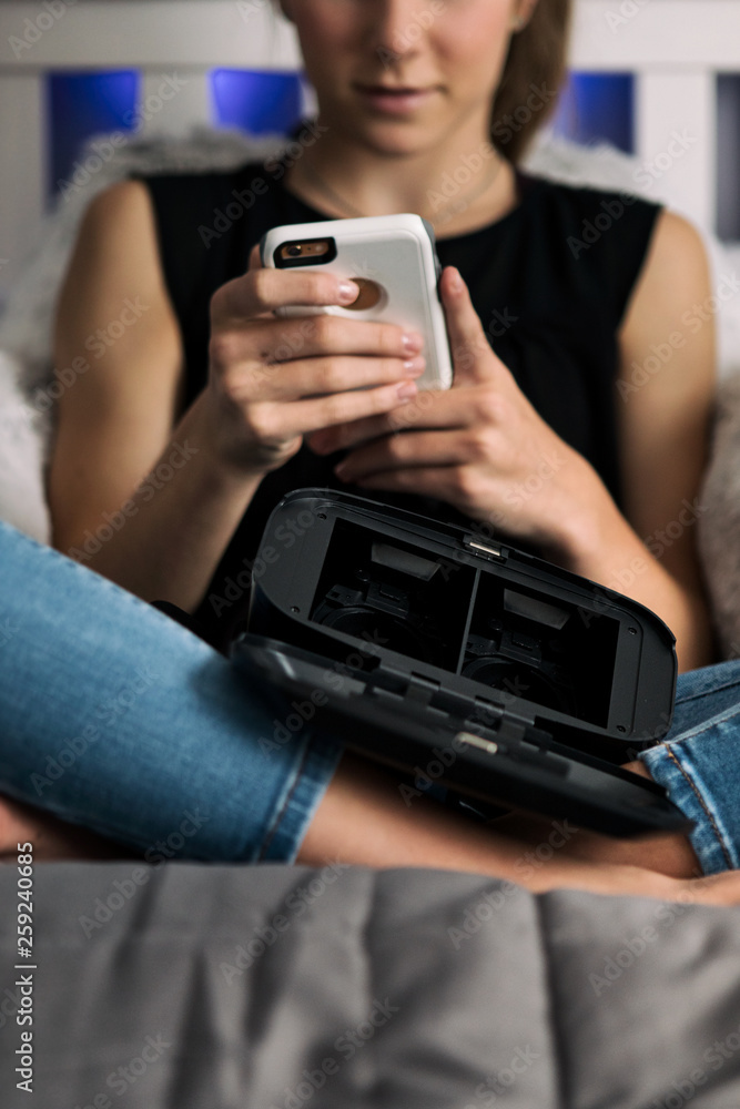 Teenager: Teen Girl Getting Ready To Use Cell Phone VR Teenager: Teen Girl Getting Ready To Use Cell Phone VR