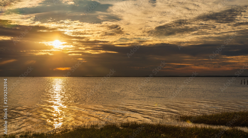 Fototapeta premium Sunset at the coast