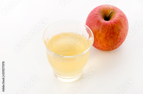 りんごとアップルジュース 