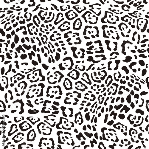 Leopard seamless pattern. Exotic wild animal skin. Safari print. Black and white spots. Skin of Cheetah  leopard  tiger. Fashionable  elegant  rich Animal abstract texture. vector illustration. 