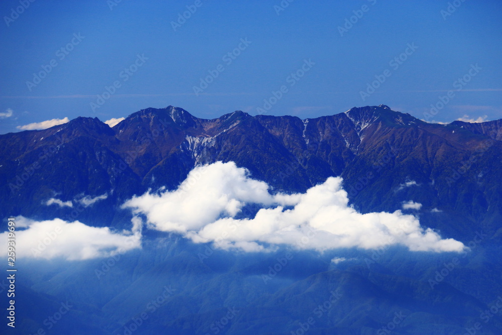 南アルプス塩見岳山頂からの 中央アルプス 空木岳 南駒ヶ岳 遠景 南アルプス塩見岳山頂からの 中央アルプス 空木岳 南駒ヶ岳 遠景