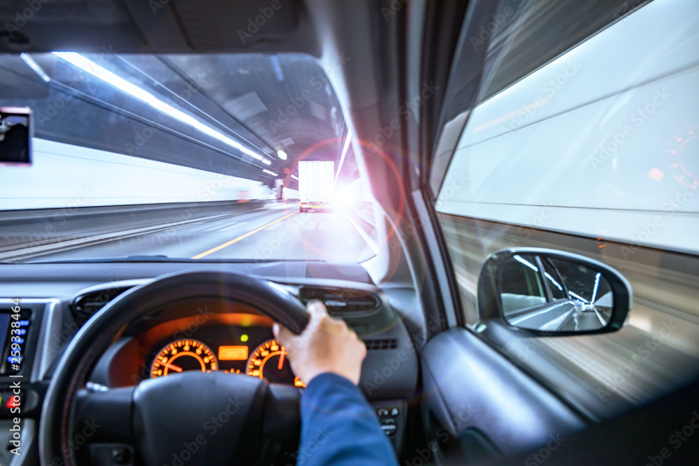 高速道路を走る自動車 高速道路を走る自動車