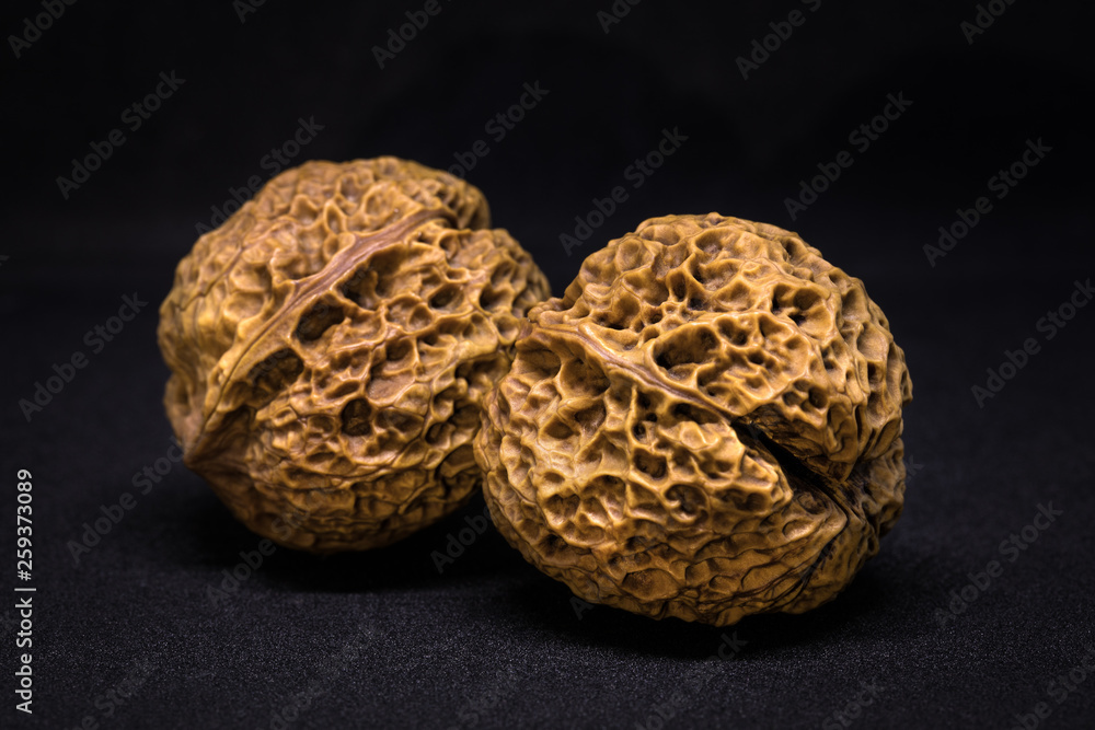 Two Chinese Decorated Nuts for hand training (He Tao) Two Chinese Decorated Nuts for hand training (He Tao)