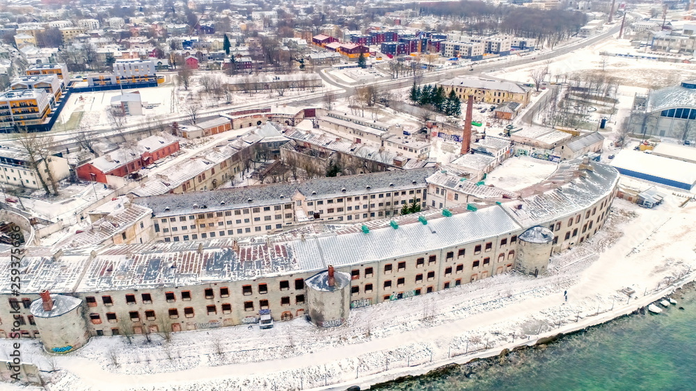 13084_Top_view_of_the_old_Tallin_prison_house.jpg