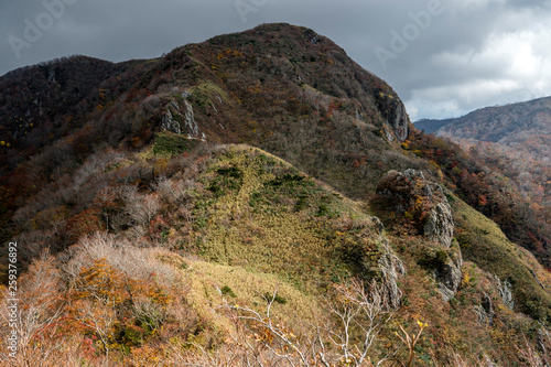 Wallpaper Mural 不穏な夜叉ヶ壁 Torontodigital.ca