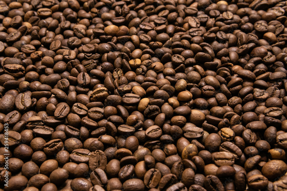 Fototapeta premium Roasted coffee beans background