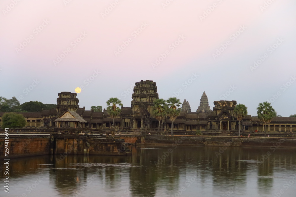 Coucher de soleil sur Angkor Coucher de soleil sur Angkor