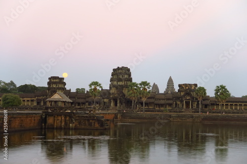 Coucher de soleil sur Angkor 