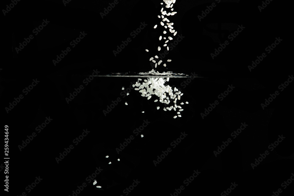 Obraz premium rice black water