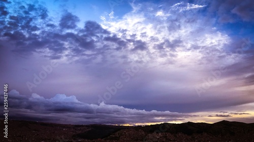 amanecer en el cielo 