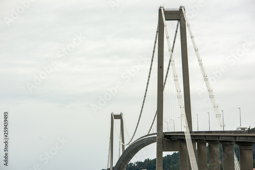 Hängebrücke Gjemnessundbrua photo