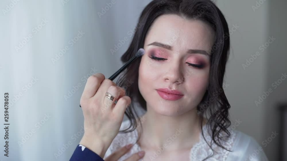 Making Wedding Makeup for Beautiful Bride Making Wedding Makeup for Beautiful Bride