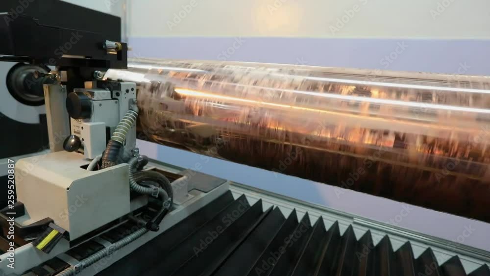 Printed shaft. Cylindrical press for wallpaper printing. The mechanism