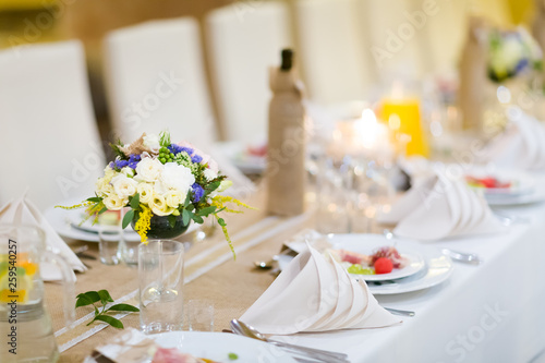 Beautiful wedding reception table decoration © sitriel