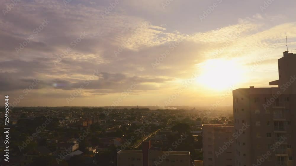 Timelapse pôr do sol sob a cidade Timelapse pôr do sol sob a cidade