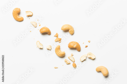 Сomposition of roasted cashews