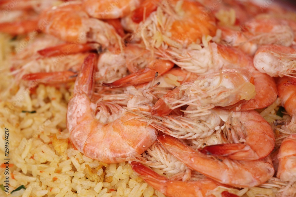 Shrimp fried rice with vegetables is delicious. Shrimp fried rice with vegetables is delicious.