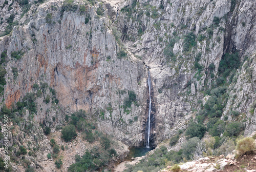 La cascata di Piscina Irgas photo