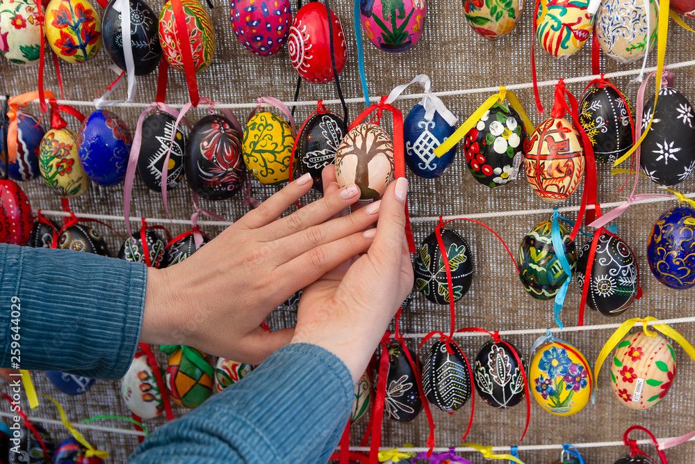 Naklejka premium Painted Easter eggs in the exhibition. Easter