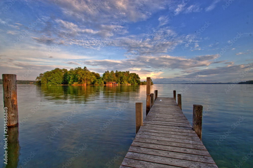Fototapeta premium Roseninsel im Starnberger See