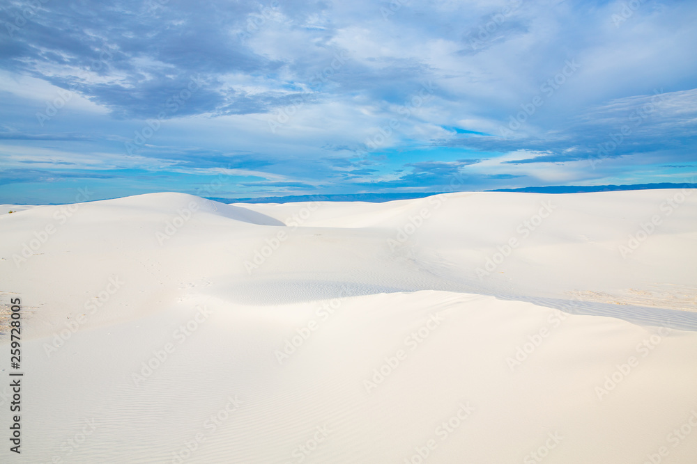 Fototapeta premium White Sands National Monument in New Mexico, USA