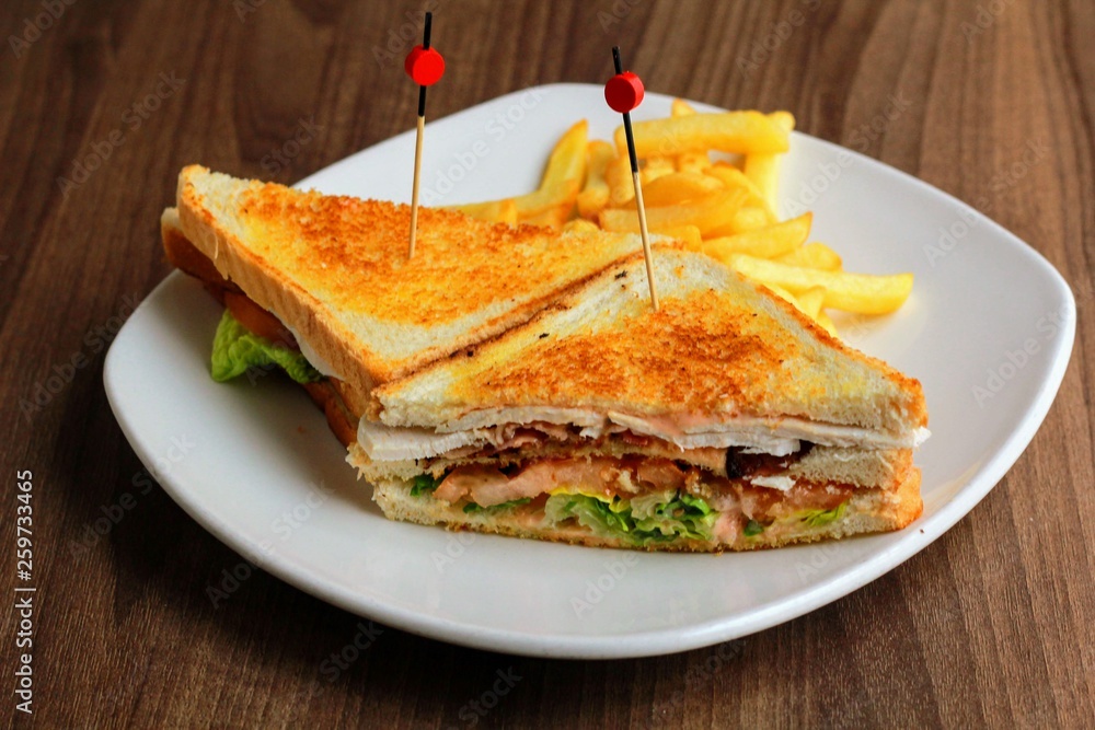 Sandwich pollo mixto Sandwich pollo mixto