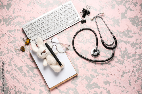 PC keyboard, stethoscope, s...