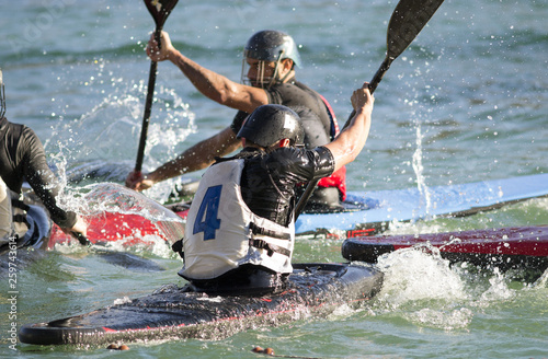 partita di canoa polo photo