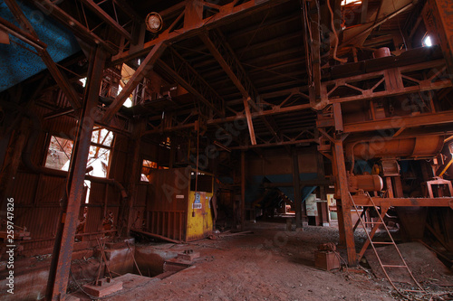 ベンガラ工場廃墟