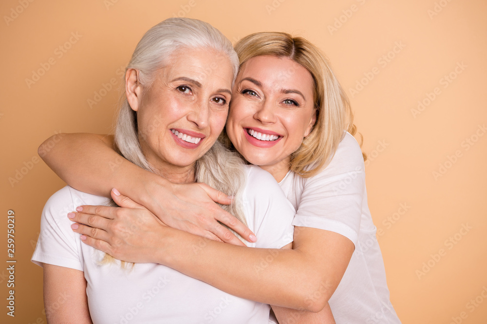 Close up photo of attractive cute ladies wavy curly hairdo leisure lifestyle show trust cuddle feel glad nice excited rejoice isolated wear trendy stylish clothing on pastel background Close up photo of attractive cute ladies wavy curly hairdo leisure lifestyle show trust cuddle feel glad nice excited rejoice isolated wear trendy stylish clothing on pastel background